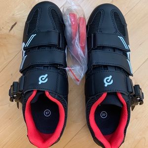 Brand new Peloton bike shoes size 39